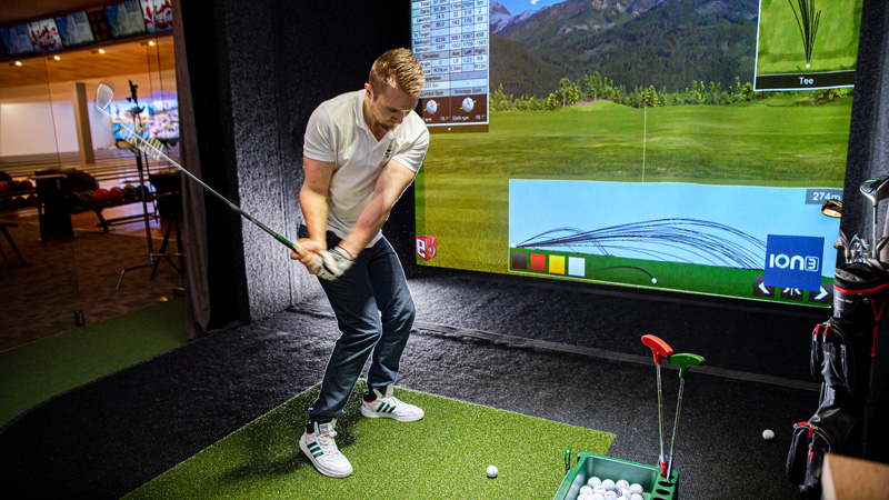 Golf simulator